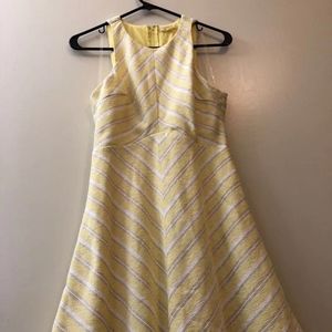 yellow dress no sleeve